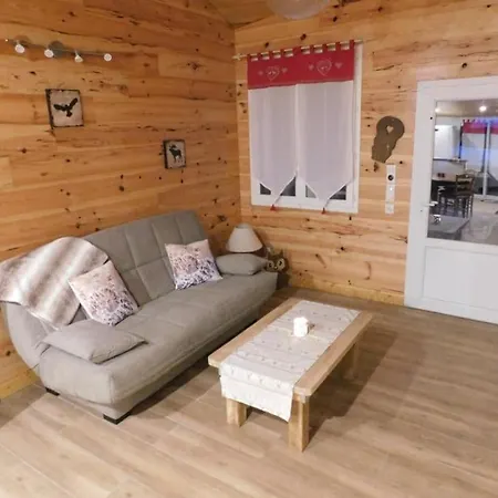 Paisible A La Campagne Holiday home Aubarede